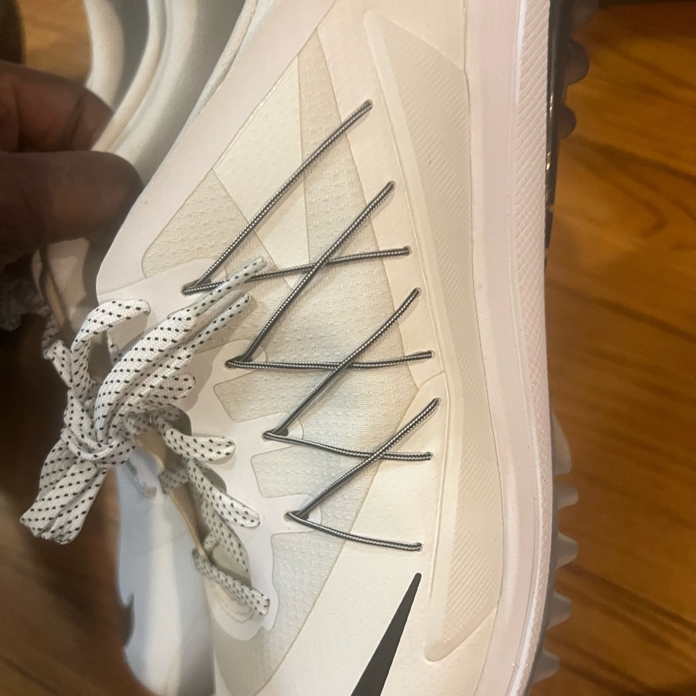 Nike golf shoes - Picture 5 of 11